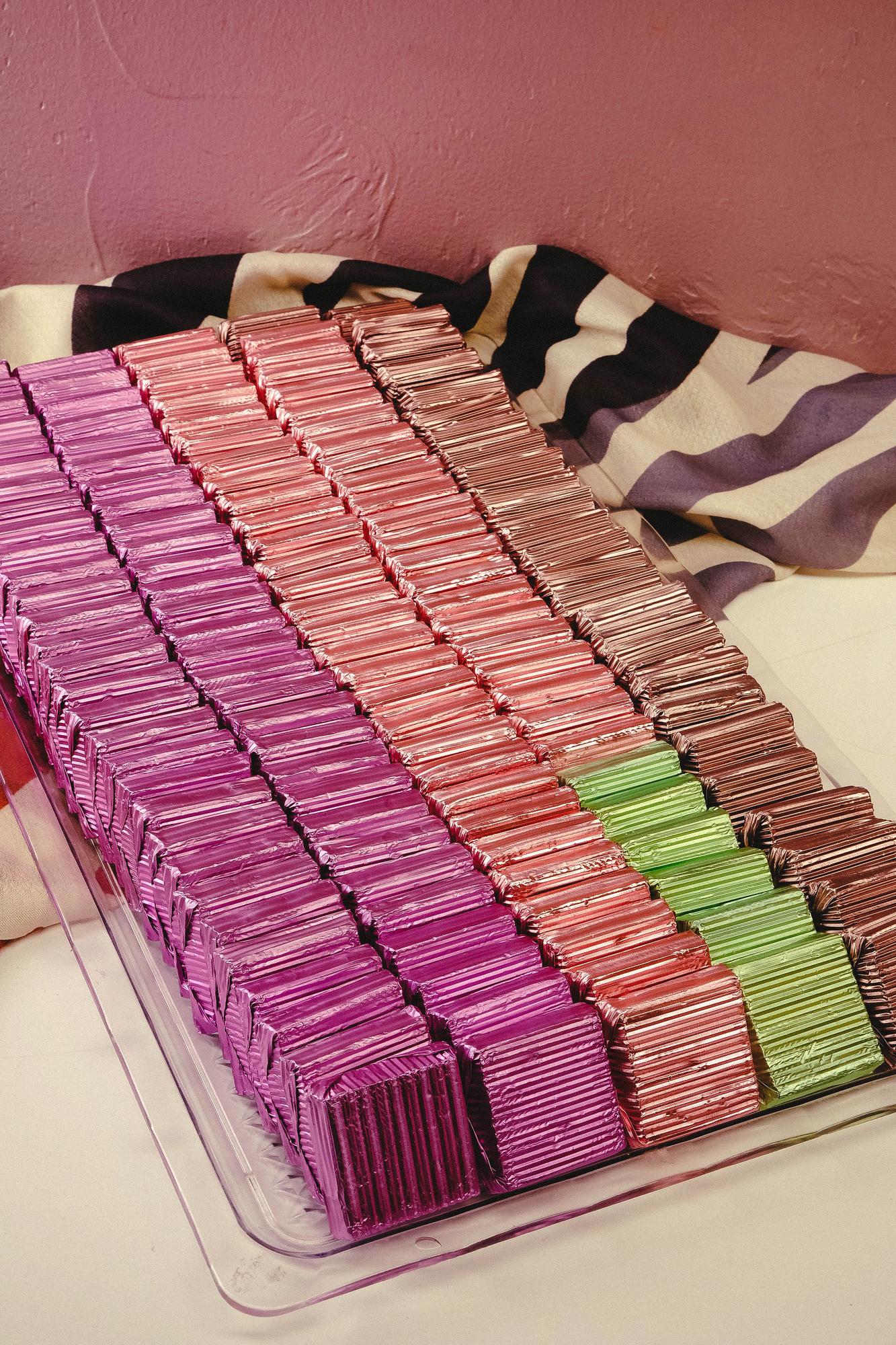 Próbki nici i kartoteka kolorów